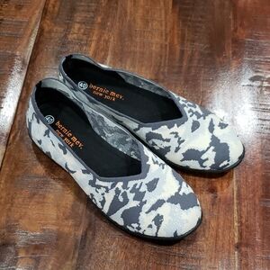 bernie mev. Black and Gray Flats Camouflage Design